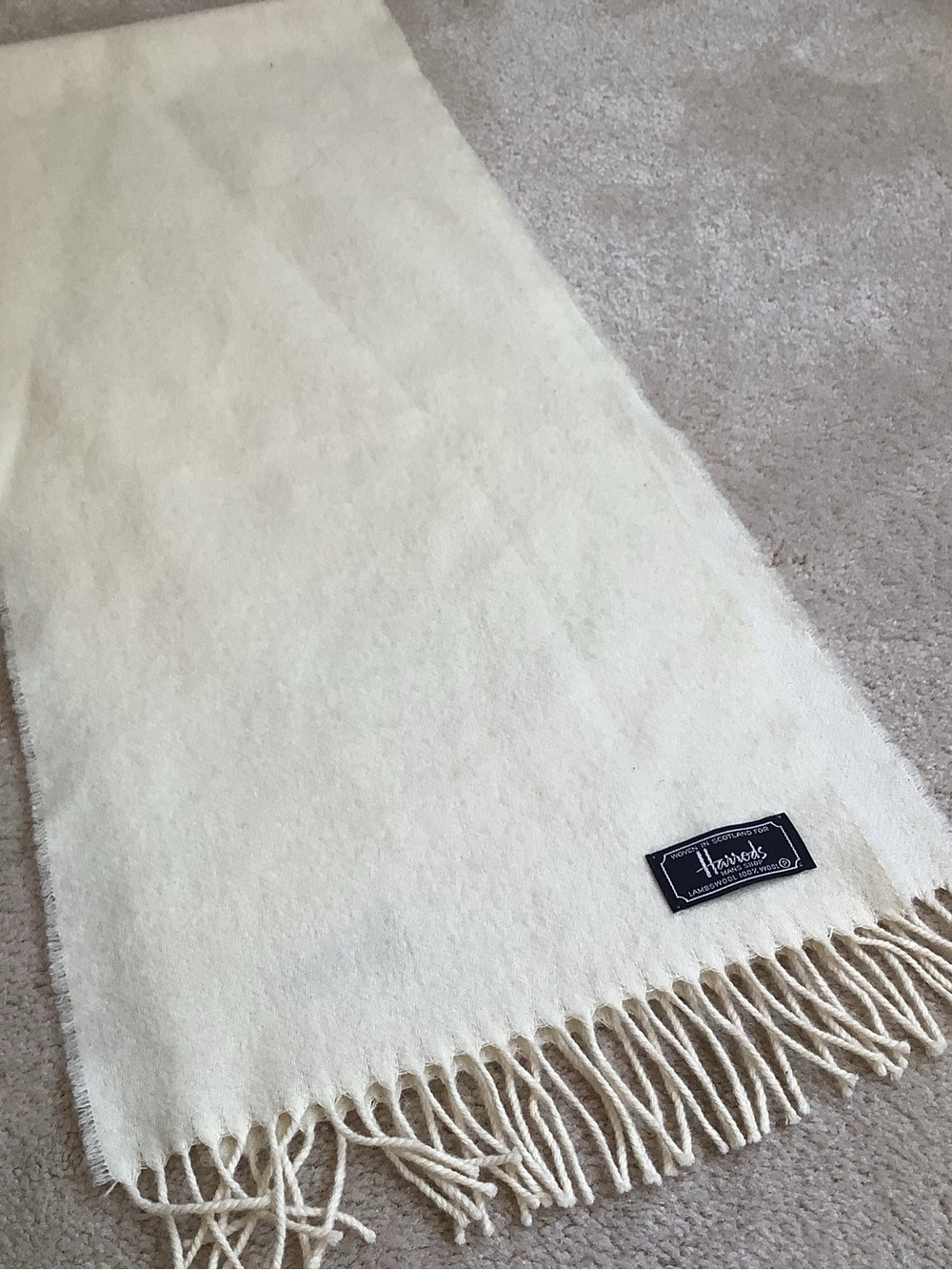 Harrods Mans Shop Lambswool scarf